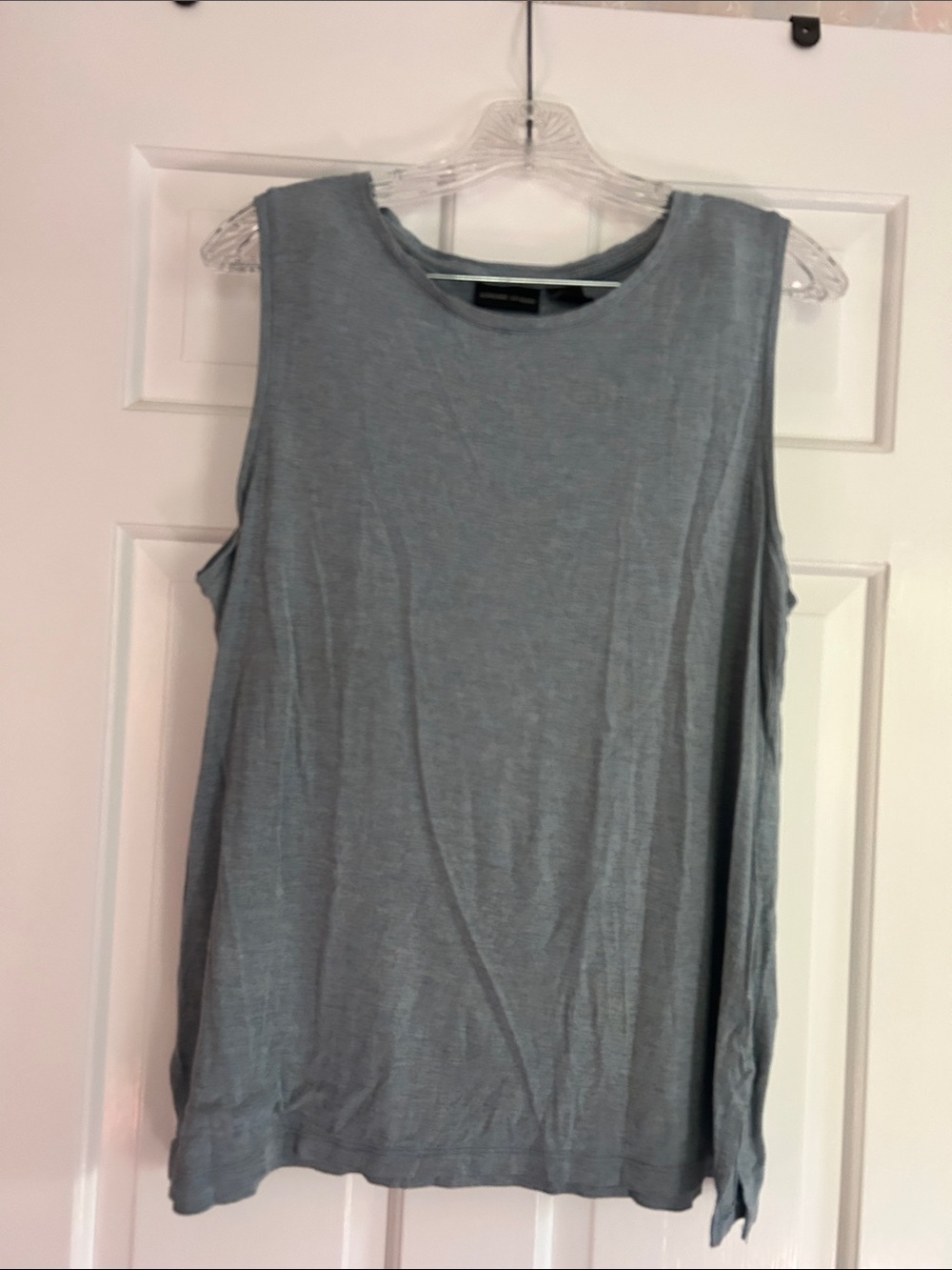 Adrienne Vittadini Gray Sleeveless Scoop-Neck Knit Top